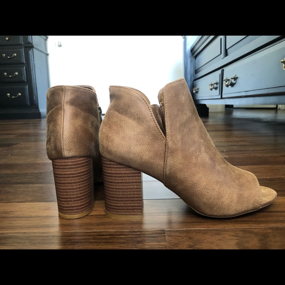 Tan healed booties